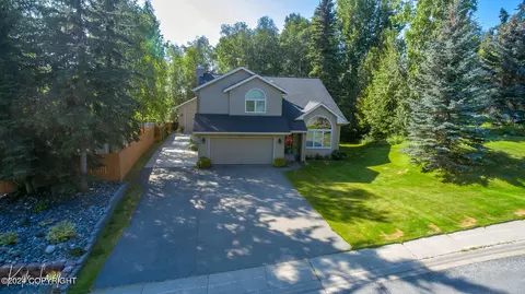 10918 Suneagle Cir, Eagle River, AK 99577 photo 4