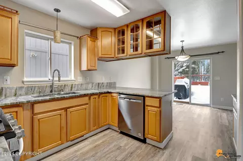 Kitchen - 8331 Berry Patch Dr, Anchorage, AK 99502 photo 2 of 5
