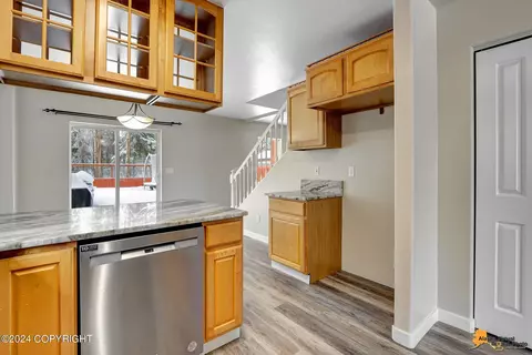 Kitchen - 8331 Berry Patch Dr, Anchorage, AK 99502 photo 4 of 5