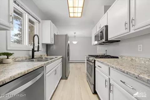 902 W 56th Ave, Anchorage, AK 99518