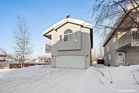 6901 Creekview Loop # 5, Anchorage, AK 99507 photo 2