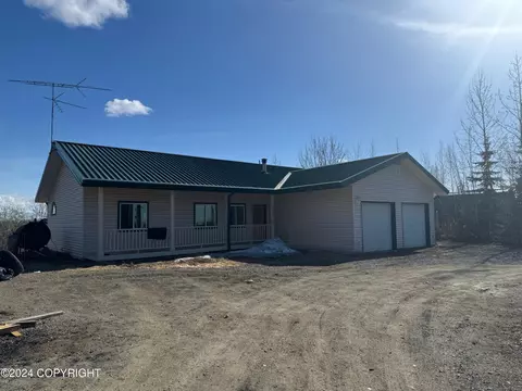 2877 S Knollwood Dr, Big Lake, AK 99652