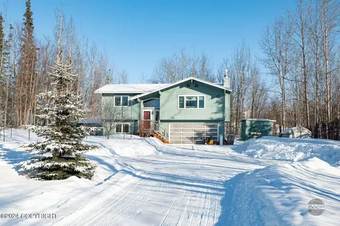 1101 N Tina Ln, Palmer, AK 99645