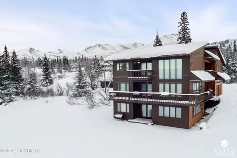 9250 Buddy Werner Dr, Anchorage, AK 99507