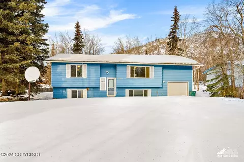 19837 Eagle River Rd, Eagle River, AK 99577