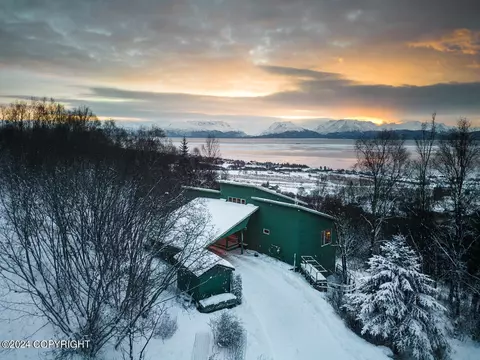 59835 Tern Ct, Homer, AK 99603