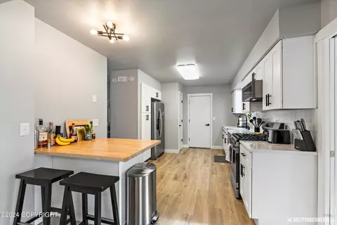 Kitchen - 19334 Pribilof Loop, Eagle River, AK 99577 photo 2 of 6