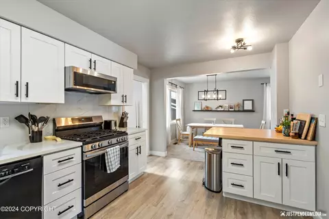 Kitchen - 19334 Pribilof Loop, Eagle River, AK 99577 photo 6 of 6