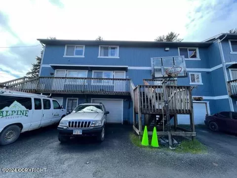 1226 Selief Ln # 20, Kodiak, AK 99615