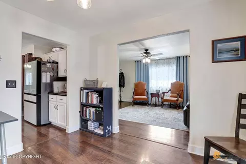 Living - 24336 Leos Rd, Chugiak, AK 99567 photo 3 of 5