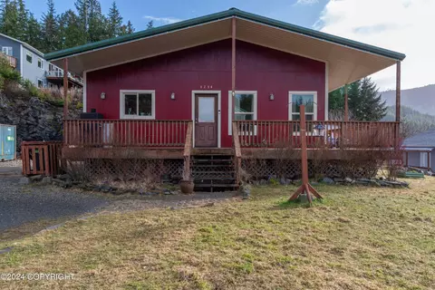 8234 Refuge Ct, Ketchikan, AK 99901
