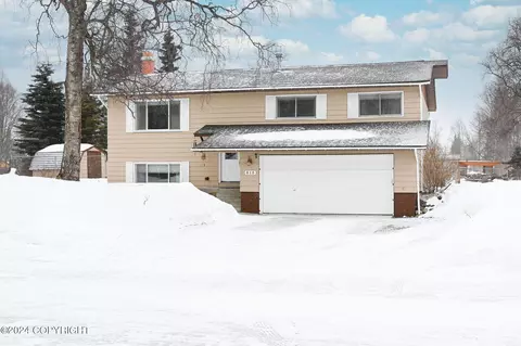 613 Laurel Dr, Kenai, AK 99611