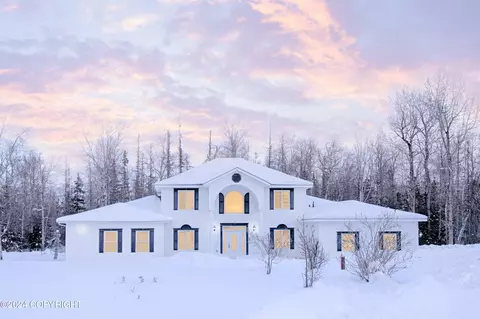 1711 E Colt Cir, Wasilla, AK 99654
