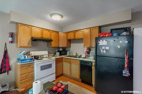 Kitchen - 429 E 76th Ave, Anchorage, AK 99518 photo 8 of 8