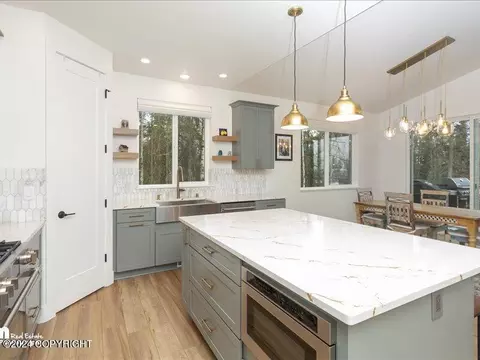Kitchen - 18670 Genteel Cir, Eagle River, AK 99577 photo 3 of 4