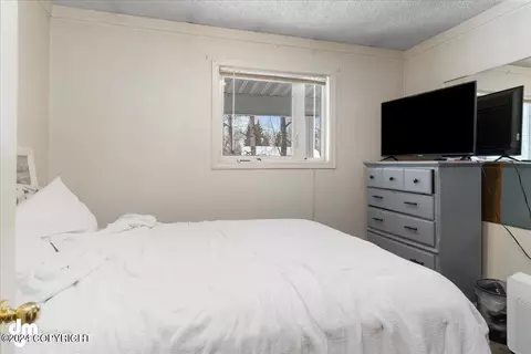 Bedroom - 16845 Young Dr, Eagle River, AK 99577 photo 7 of 8