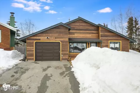 7000 Genny Cir, Anchorage, AK 99507