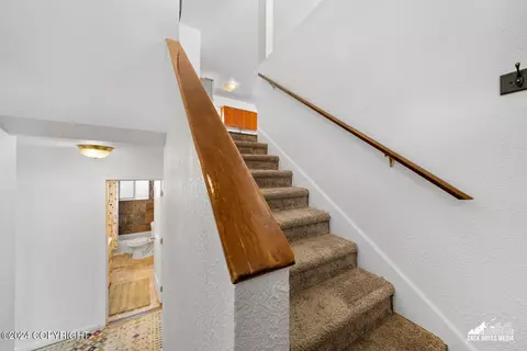 Entry Way - 17269 Palos Verdes Dr, Eagle River, AK 99577 photo 1 of 4