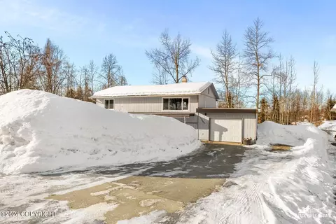 Exterior - 17269 Palos Verdes Dr, Eagle River, AK 99577 photo 3 of 7