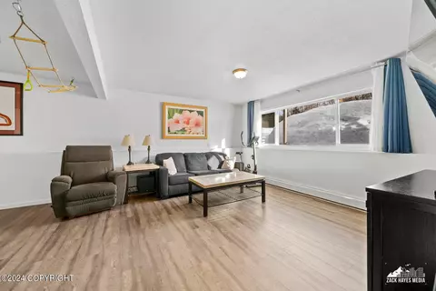 Living - 17269 Palos Verdes Dr, Eagle River, AK 99577 photo 6 of 8