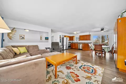 Living - 17269 Palos Verdes Dr, Eagle River, AK 99577 photo 5 of 8