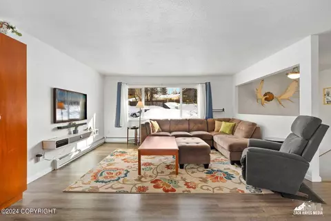 Living - 17269 Palos Verdes Dr, Eagle River, AK 99577 photo 3 of 8