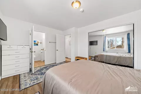 Bedroom - 17269 Palos Verdes Dr, Eagle River, AK 99577 photo 2 of 7