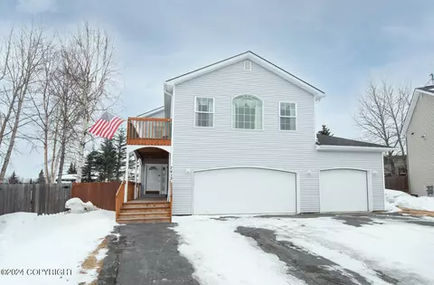 7412 Timberwolf Cir, Anchorage, AK 99507