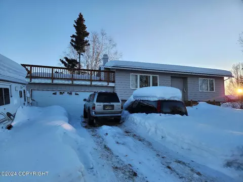 2160 Kently Ct, Anchorage, AK 99502 photo 2