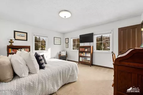 Bedroom - 11940 Circle Dr, Anchorage, AK 99507 photo 5 of 6
