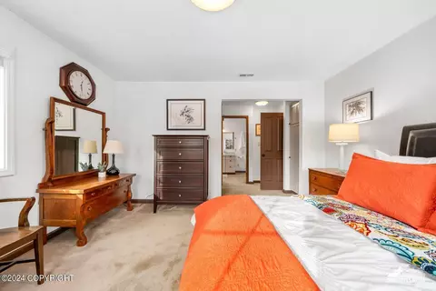 Bedroom - 11940 Circle Dr, Anchorage, AK 99507 photo 4 of 6