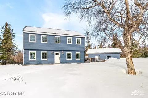 11940 Circle Dr, Anchorage, AK 99507