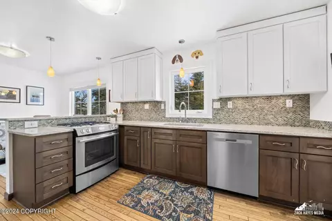Kitchen - 11940 Circle Dr, Anchorage, AK 99507 photo 7 of 9