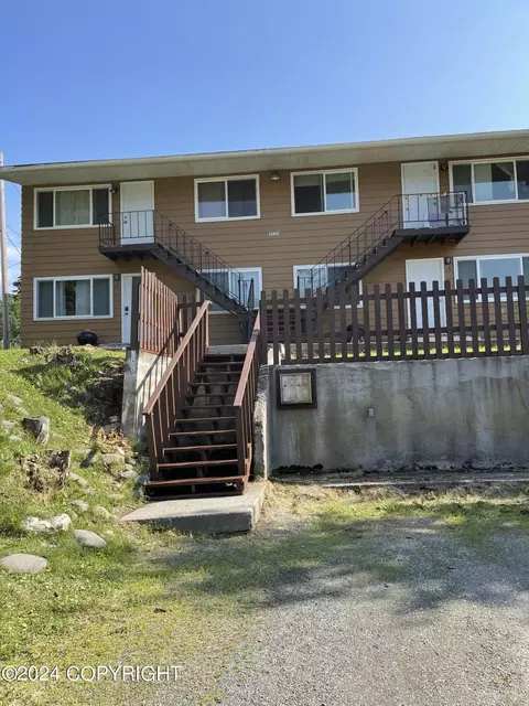 8530 Kluane Ave, Anchorage, AK 99504