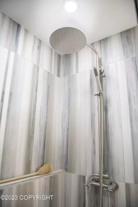 Bath - 3536 E 17th Ave, Anchorage, AK 99508 photo 3 of 13