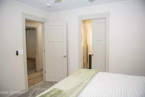 Bedroom - 3536 E 17th Ave, Anchorage, AK 99508 photo 3 of 8