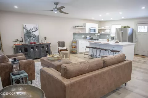 3536 E 17th Ave, Anchorage, AK 99508