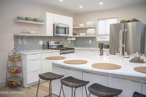 Kitchen - 3536 E 17th Ave, Anchorage, AK 99508 photo 9 of 15