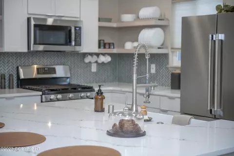 Kitchen - 3536 E 17th Ave, Anchorage, AK 99508 photo 2 of 15
