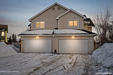 8960 Joy Cir, Anchorage, AK 99502
