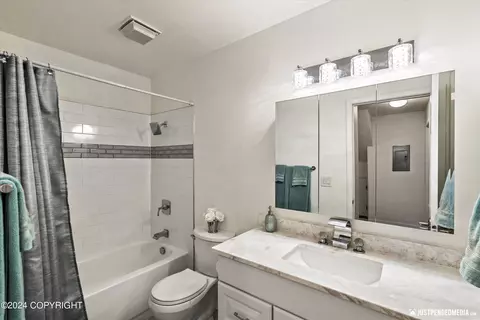 Bath - 8960 Joy Cir, Anchorage, AK 99502 photo 1 of 2