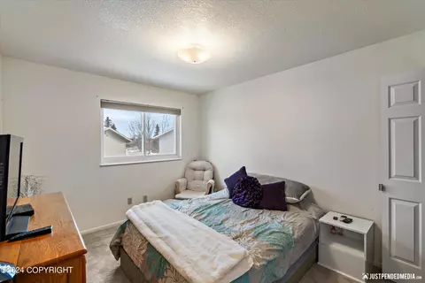 Bedroom - 8960 Joy Cir, Anchorage, AK 99502 photo 3 of 5