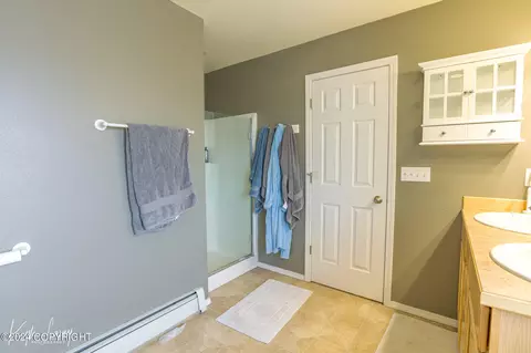 Bath - 11184 Aberdeen Cir # A, Eagle River, AK 99577 photo 3 of 4