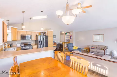 Dining - 11184 Aberdeen Cir # A, Eagle River, AK 99577 photo 1 of 1