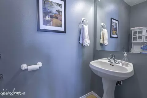 Bath - 11184 Aberdeen Cir # A, Eagle River, AK 99577 photo 4 of 4