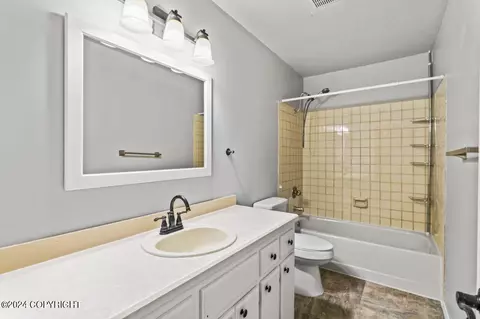 Bath - 18512 S Kanaga Loop, Eagle River, AK 99577 photo 3 of 3