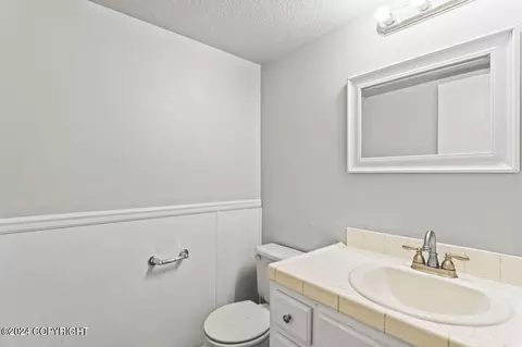 Bath - 18512 S Kanaga Loop, Eagle River, AK 99577 photo 1 of 3