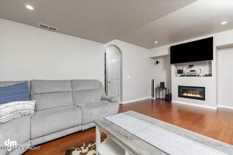 8992 Eagle River Ln, Eagle River, AK 99577 photo 14