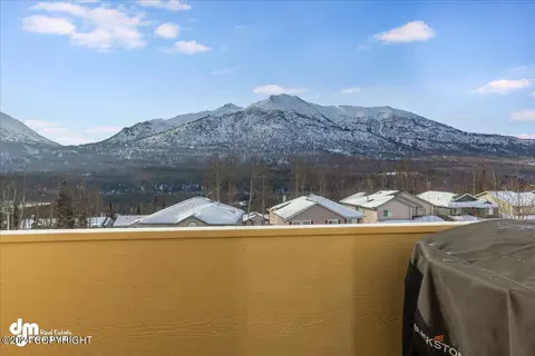 8992 Eagle River Ln, Eagle River, AK 99577 photo 33