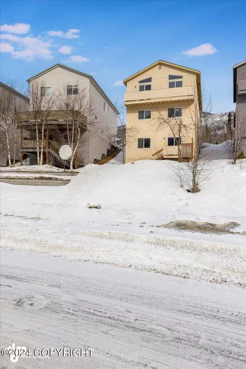 8992 Eagle River Ln, Eagle River, AK 99577 photo 37